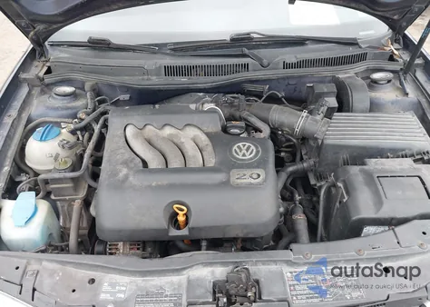 2006 Volkswagen Golf Gl 2.0L z USA, uszkodzony, nr VIN 9BWFL61J664001642